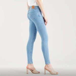 NWT Levi's 711 Skinny, 27